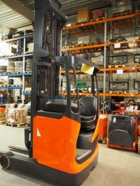 Reach truck R14