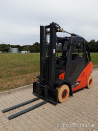 Wózek z przeciwwagą H25T-02