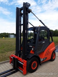 Wózek z przeciwwagą H40D-02